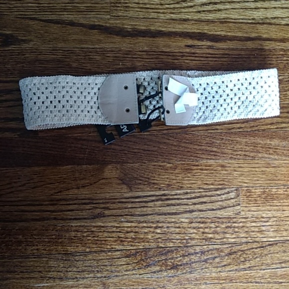 Crochet Style Belt NWT - Picture 3 of 6